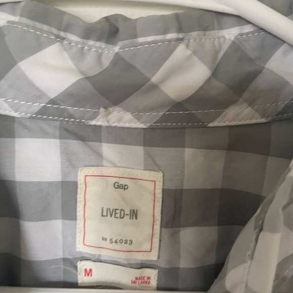 Men’s shirt by Gap size M. All cotton. Perfect condition. - Picture 2 of 2
